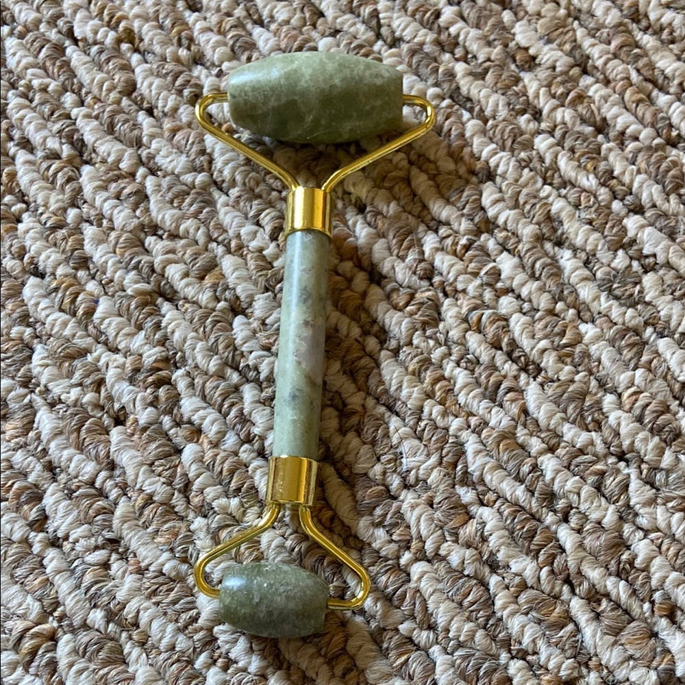 Green Jade Facial Roller